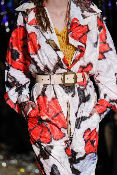 Look 57